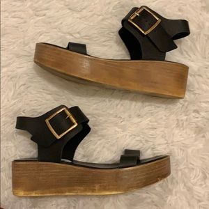 Used Size 7.5 Black Steve Madden platform sandals